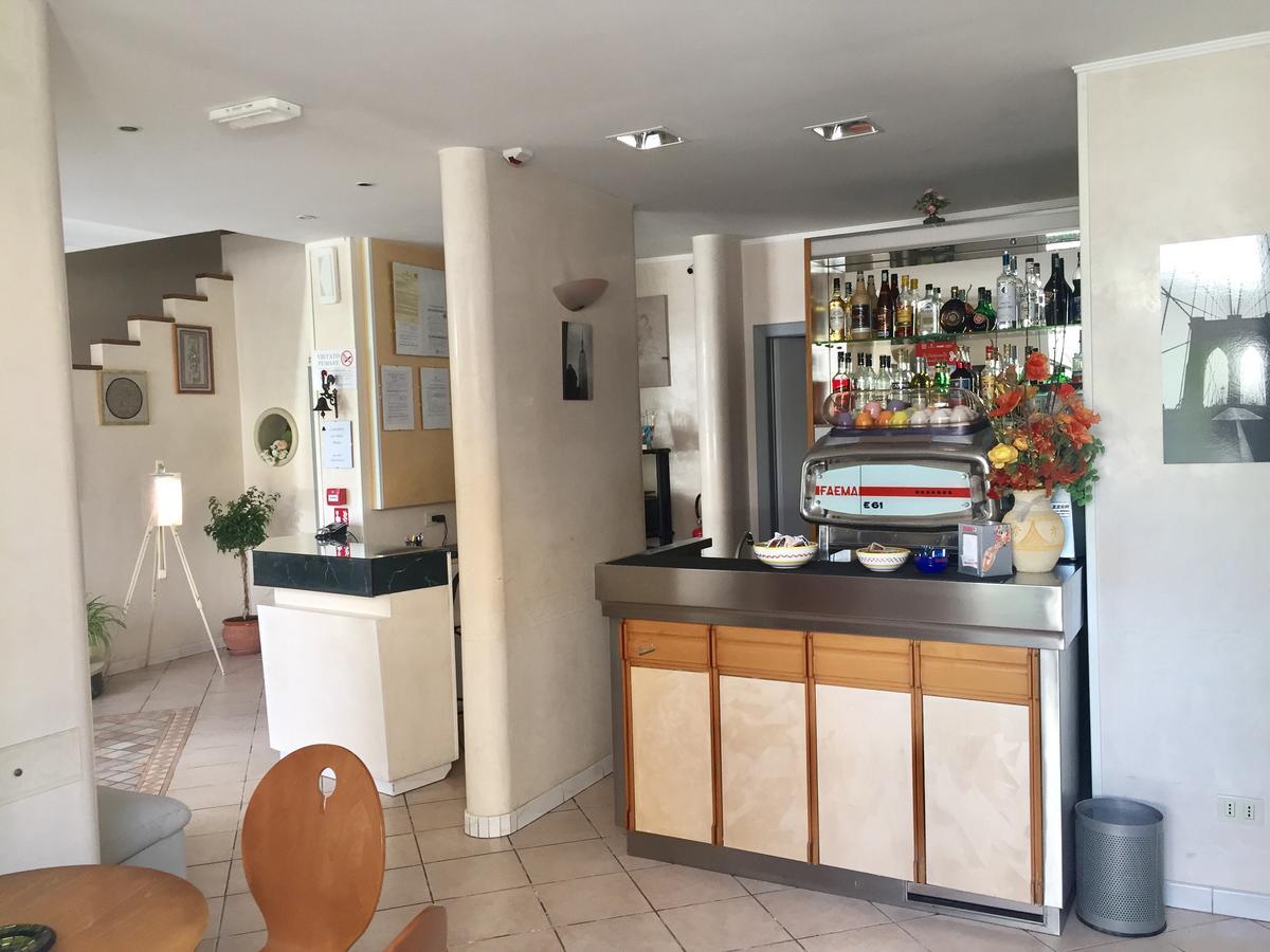 Hotel Monti 리치오네 외부 사진